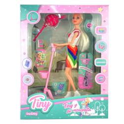 Muñeca Tiny con Monopatín